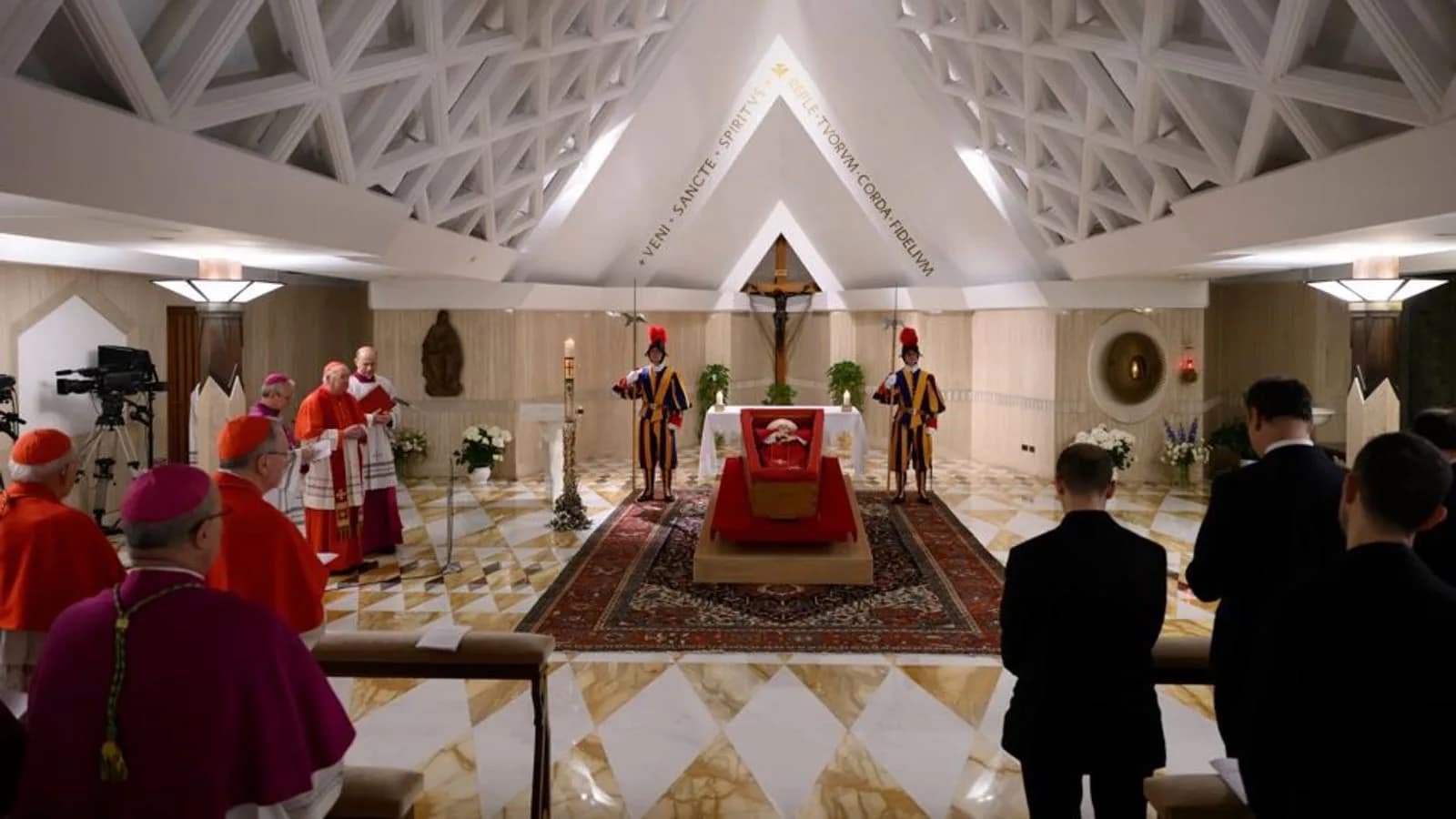 “Pidgin News” – Wia Dem Go Bury Pope Francis? Wetin We Know So Far As E Funeral Go Break From Tradition